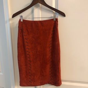 NWT MOON RIVER XS ORANGE SUEDE SKIRT
